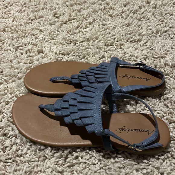 american eagle sandals - Picture 2 of 2